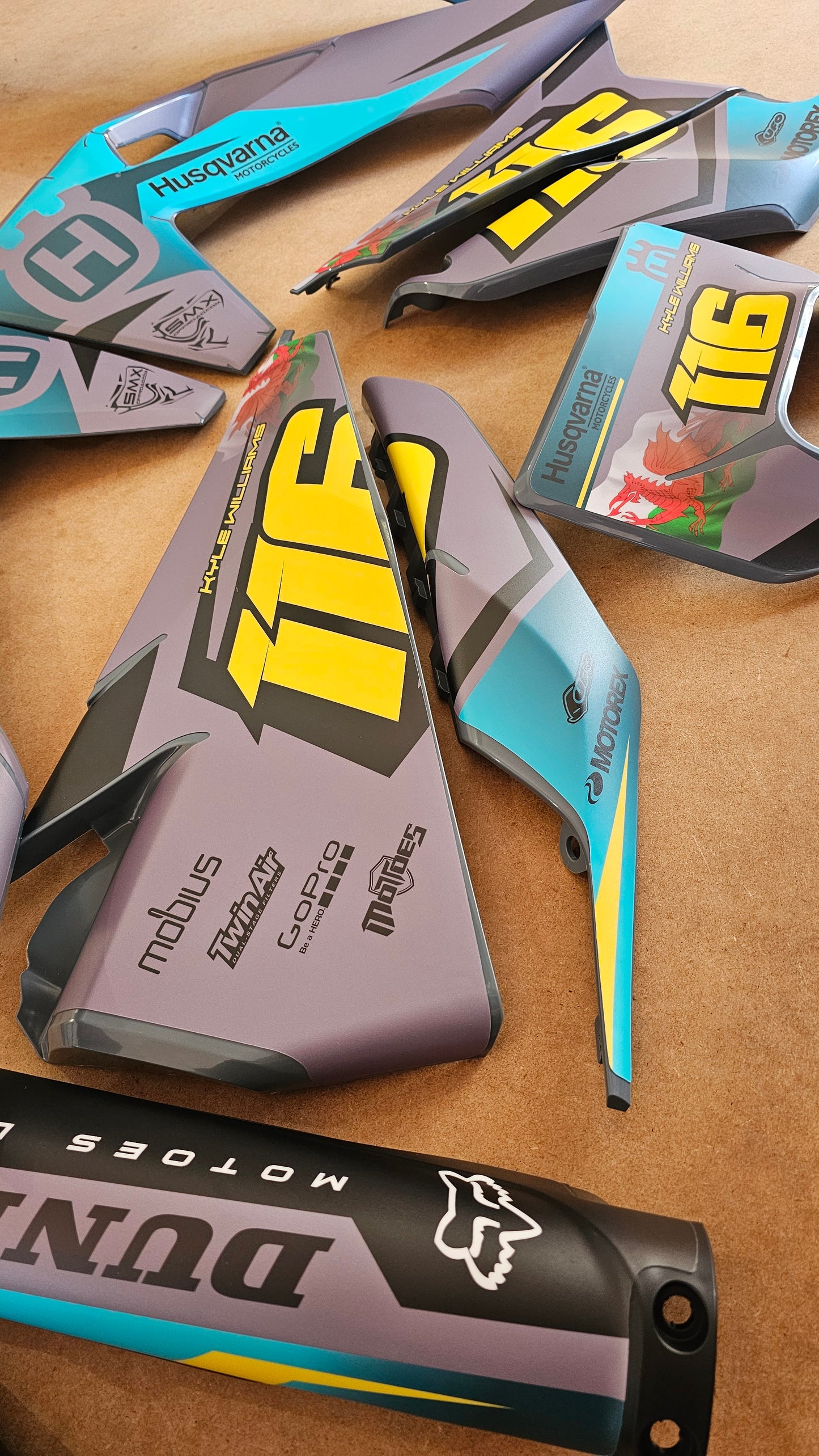 SMX GRAPHICS & PLASTICS ENDURO / MX BIKES- KTM HUSQVARNA GASGAS BETA SHERCO STARK