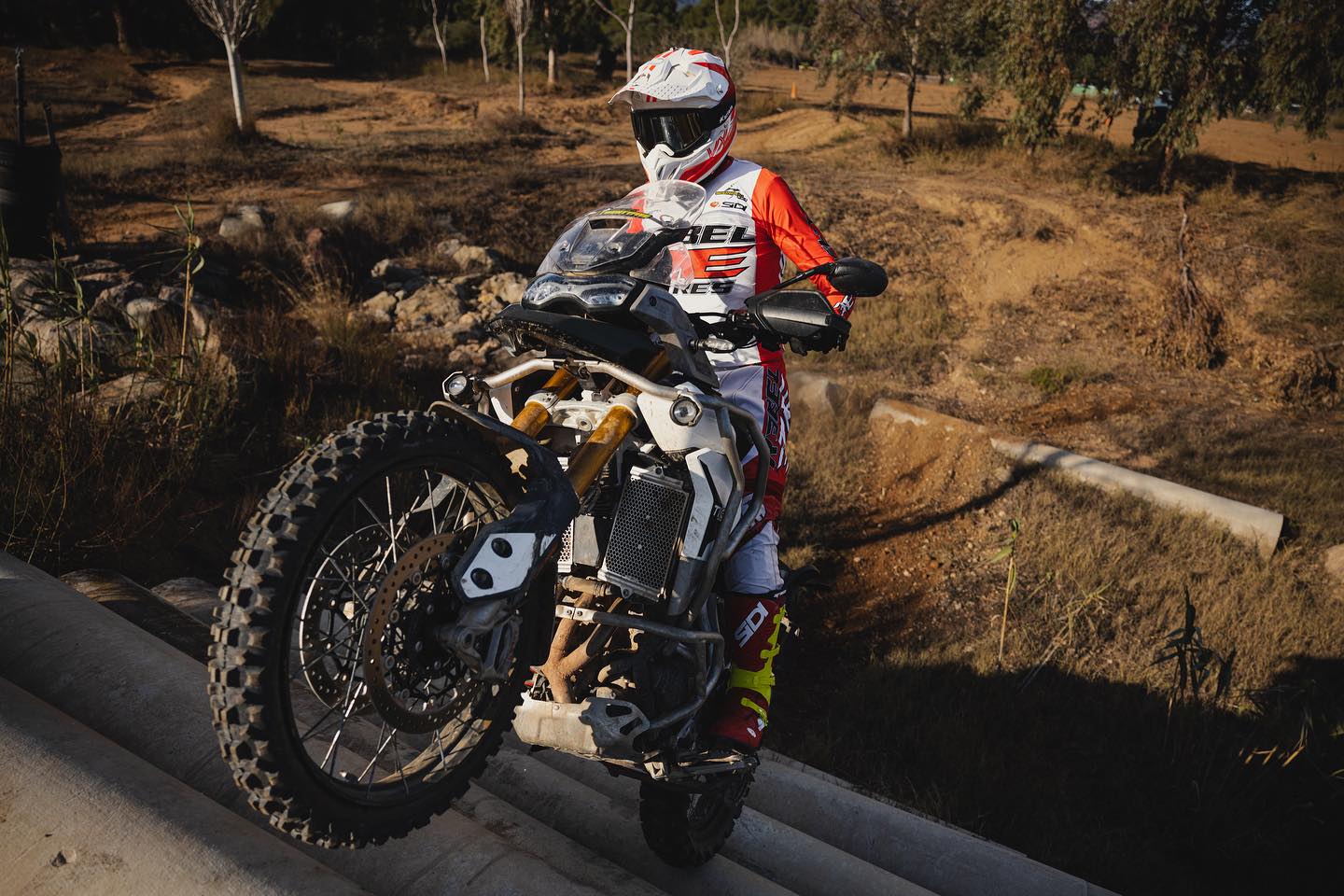 Rebel Xplorer 01 Evo en taille 150/70 -18