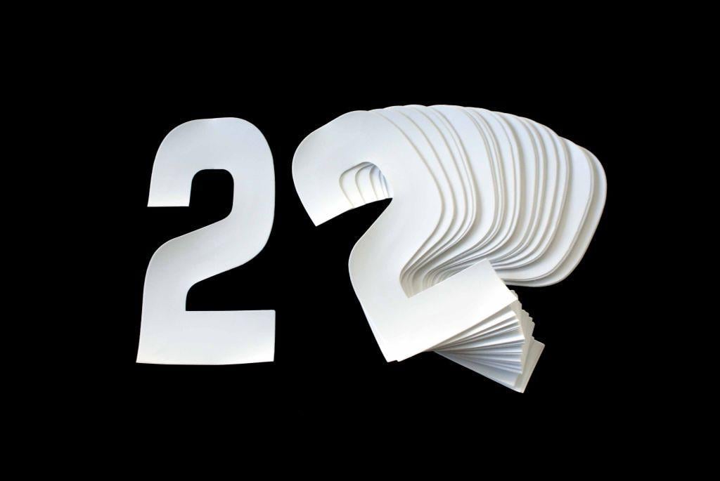 RACE NUMBERS - 2 TWO - WHITE, PACK OF 25 / 15cm 6 / VINYL STICKER