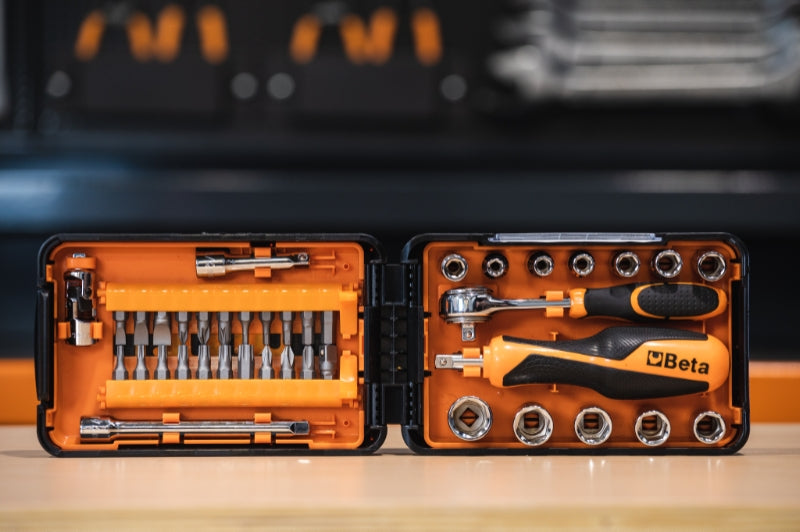 Compact Tool Case with 11 Hexagon Sockets, 21 Bits, 7 Accessories - Beta Tools 900/C39N