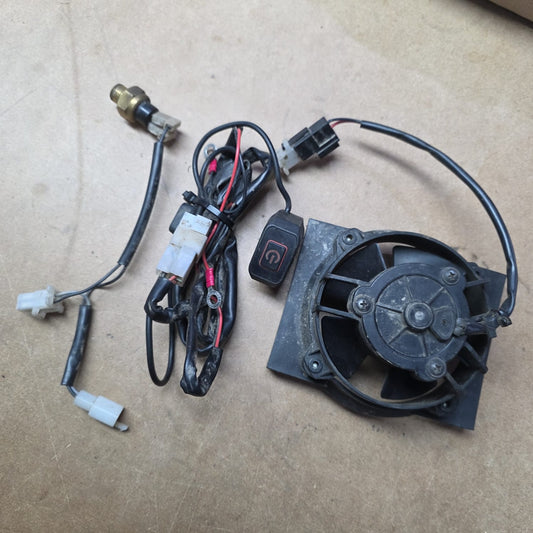 PREOWNED - BETA RR XTRAINER FAN KIT - THERMOSTAT / MANUAL SWITCH