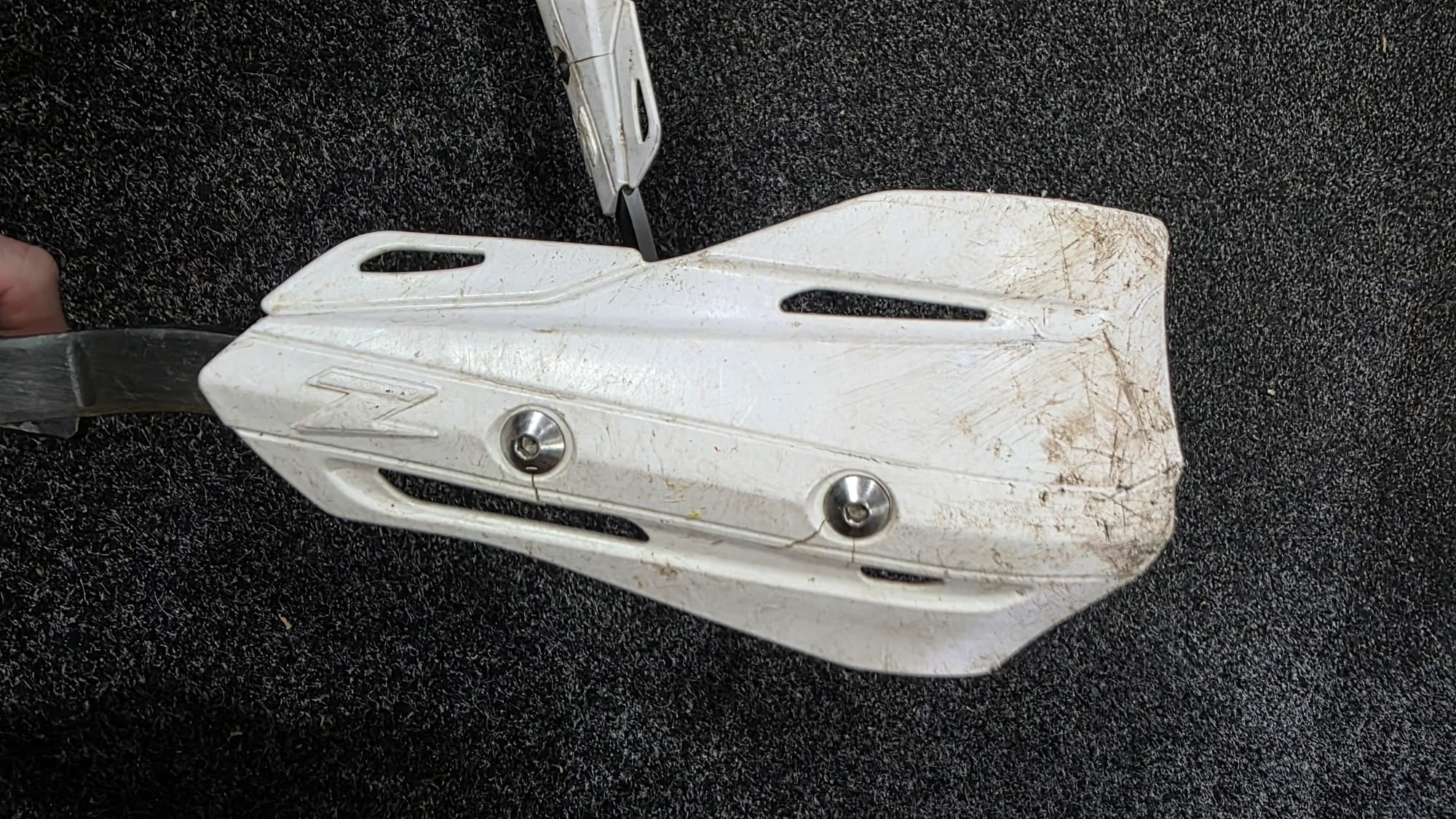 ZETA ARMOR HANDGUARDS