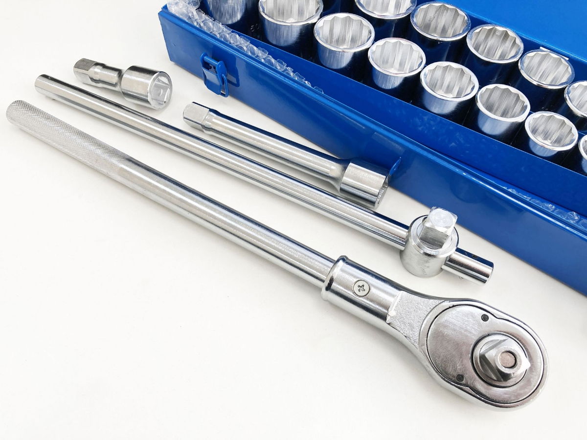 SOCKET SET 27 PIECES 3/4 DRIVE METRIC AND AF 12 POINT IN METAL CASE - TOOLZONE KDPSS259