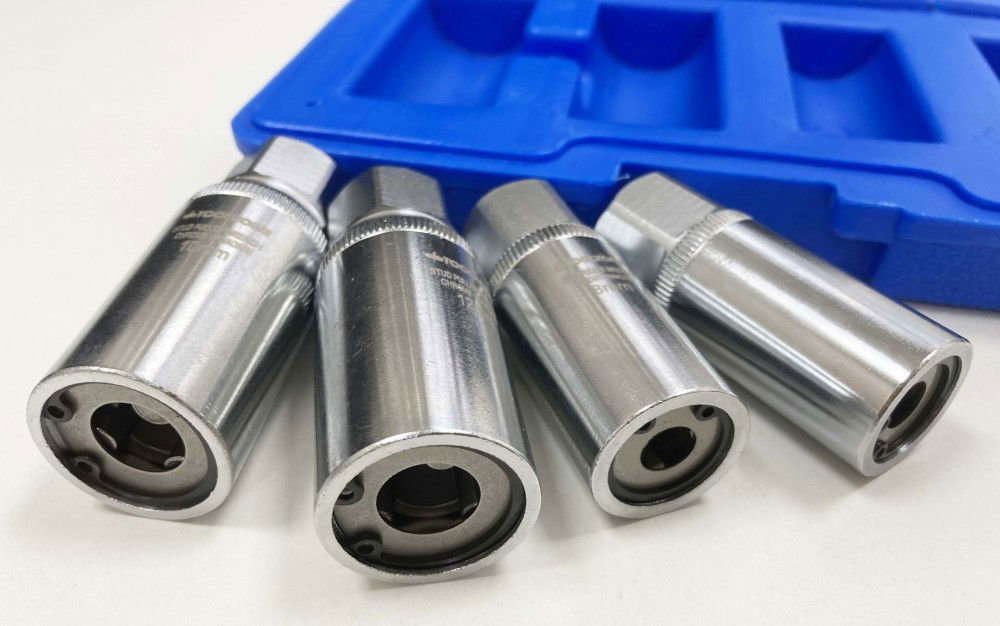 STUD EXTRACTOR SET 4 PIECES 1/2 DRIVE 6mm-12mm - TOOLZONE KDPSS292