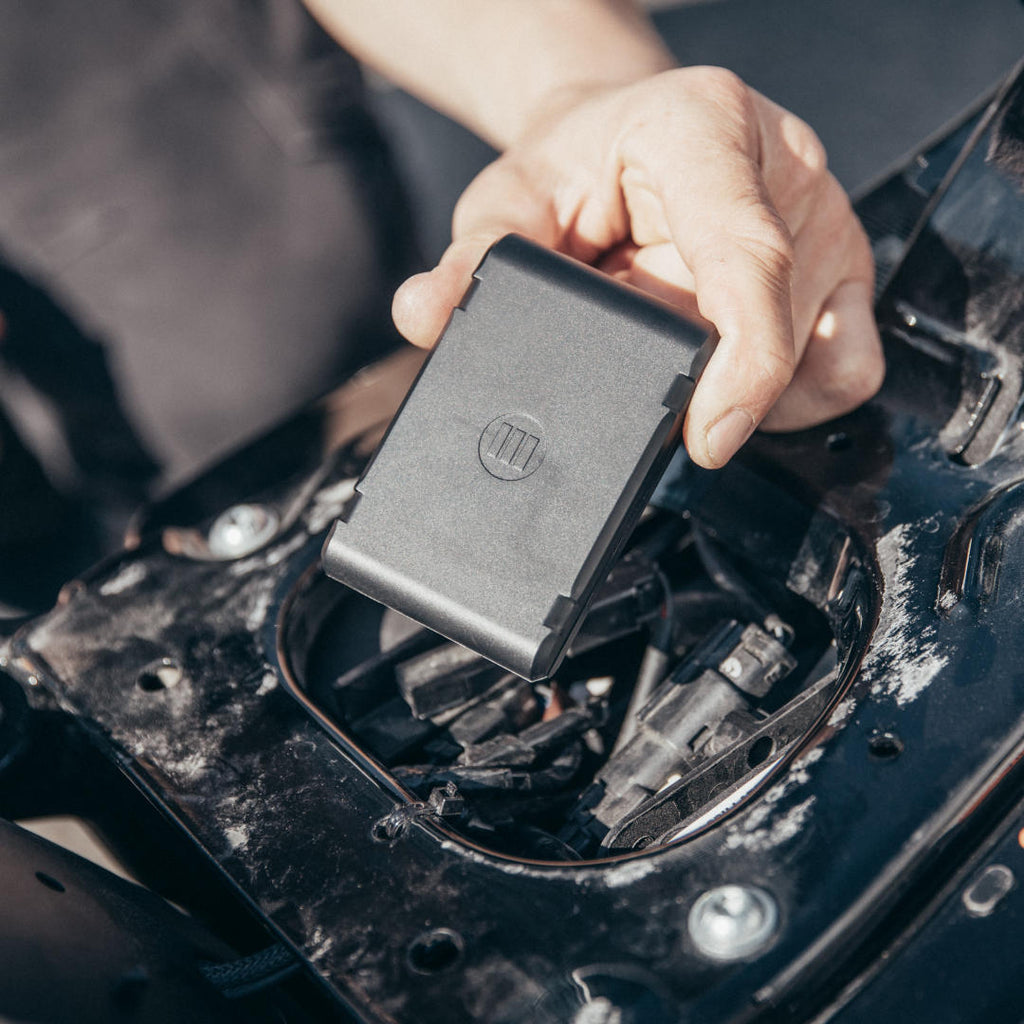 MONIMOTO 7 SMART GPS 5G TRACKER, MOTORCYCLE, ATV, UTV, CAR, UNIVERSAL