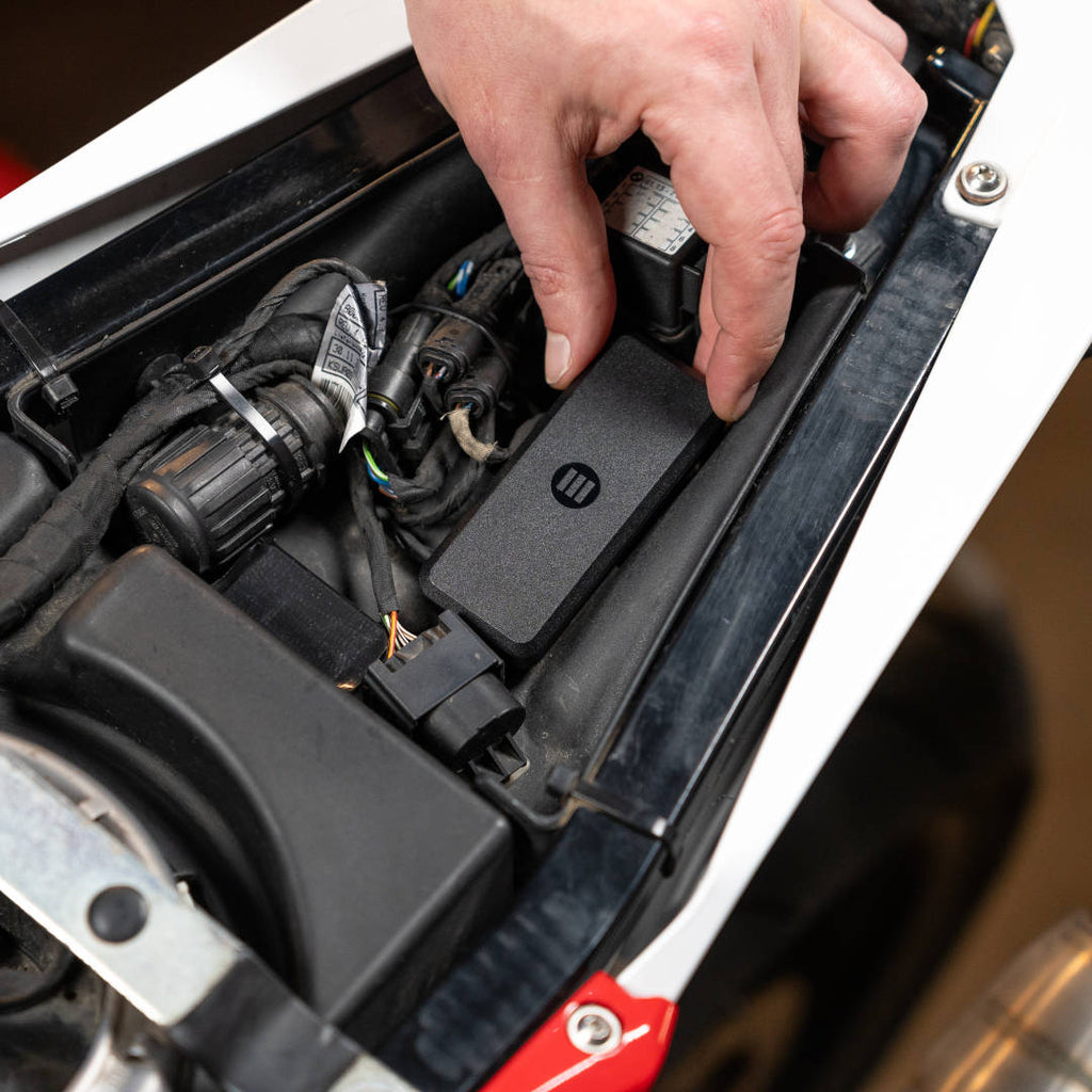 MONIMOTO 9 SMART GPS 5G TRACKER, MOTORCYCLE, ATV, UTV, CAR, UNIVERSAL