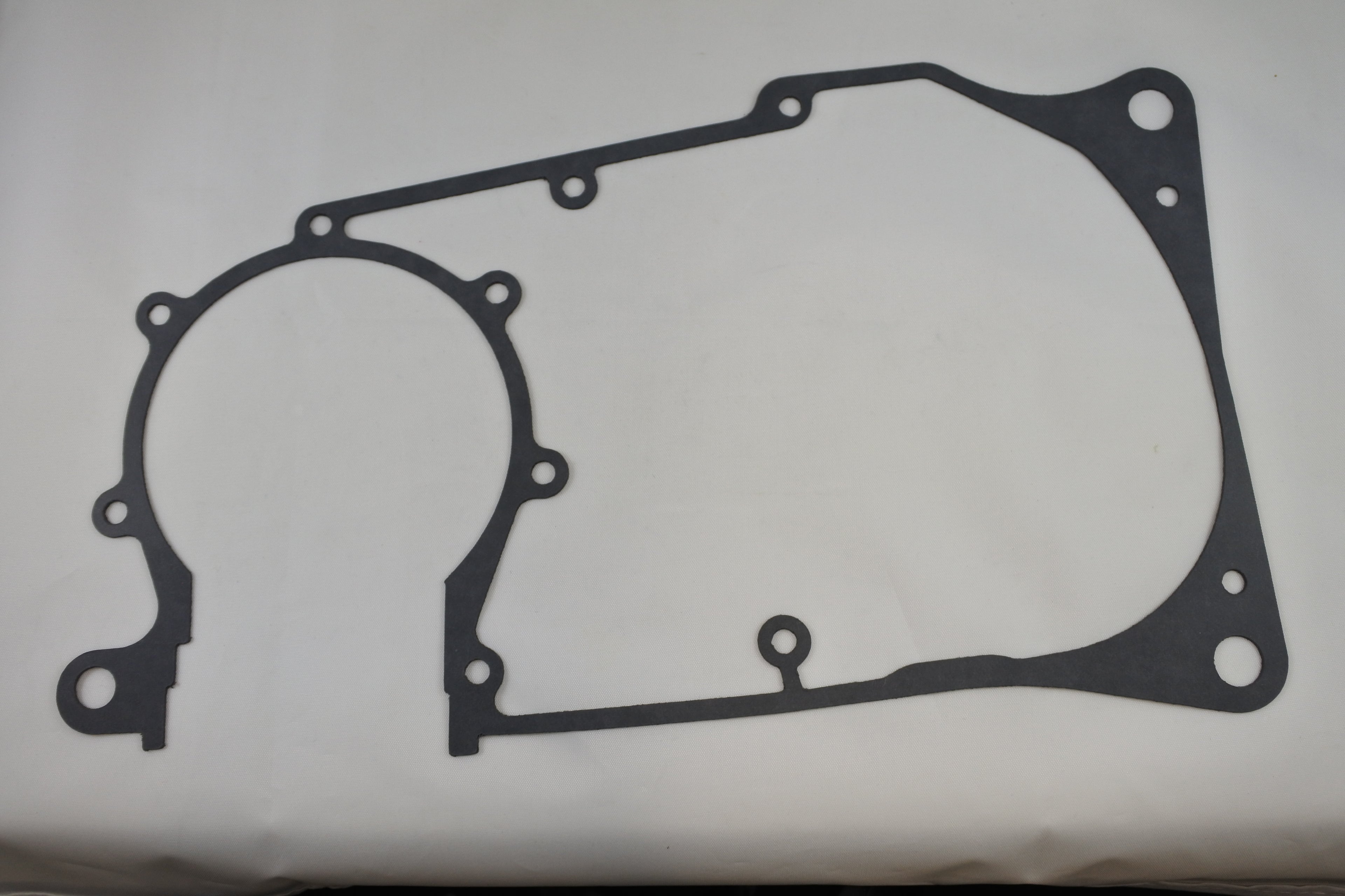 CENTER CASE GASKET 70-77 OSSA DMR EXPLORER MAR PIONEER SDR STILETTO TT 175 250 VINTCO OW-991-606