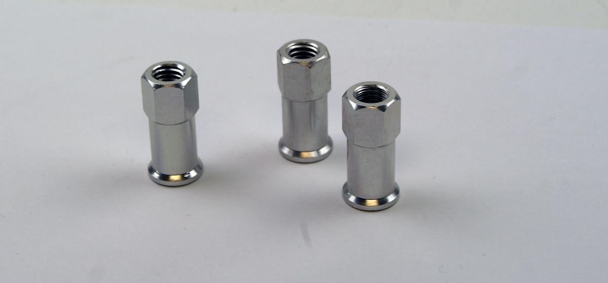 8mm RIM LOCK NUTS PK/3 SILVER