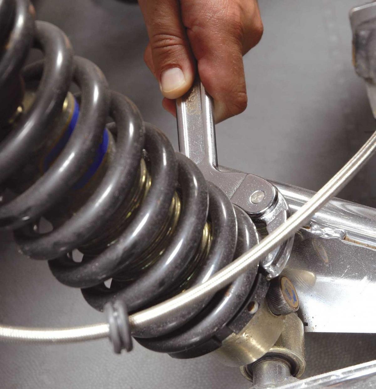 ADJUSTABLE SHOCK SUSPENSION C HOOK WRENCH 31mm - 76mm