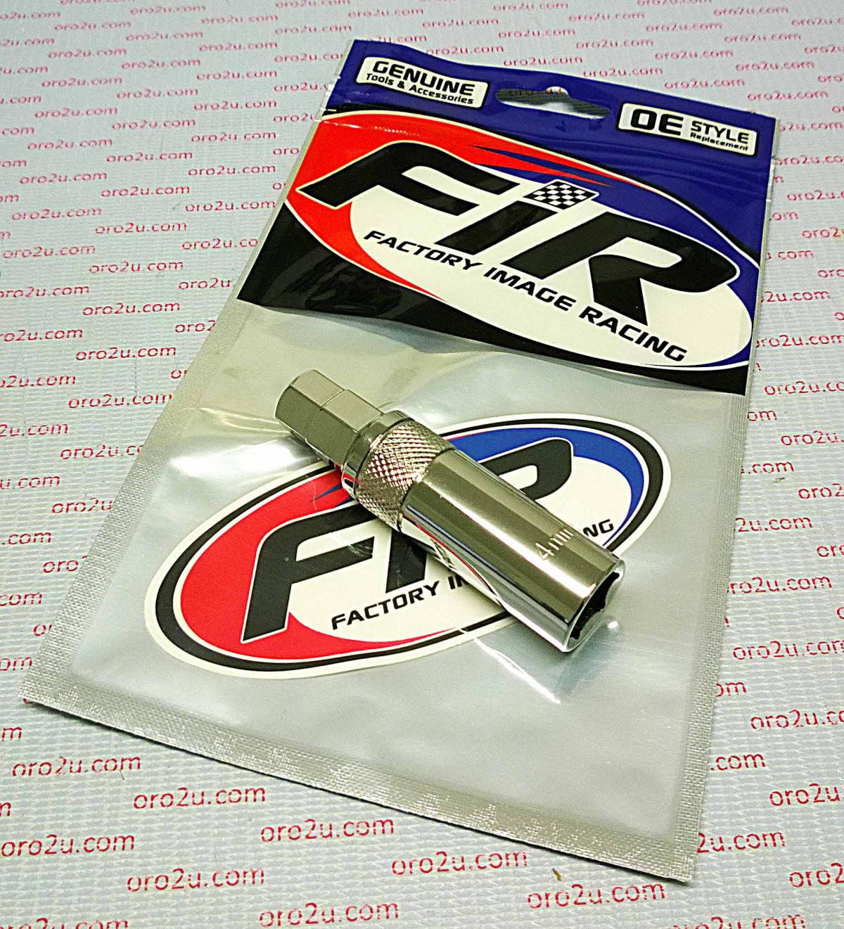 SPARK PLUG SOCKET 14mm