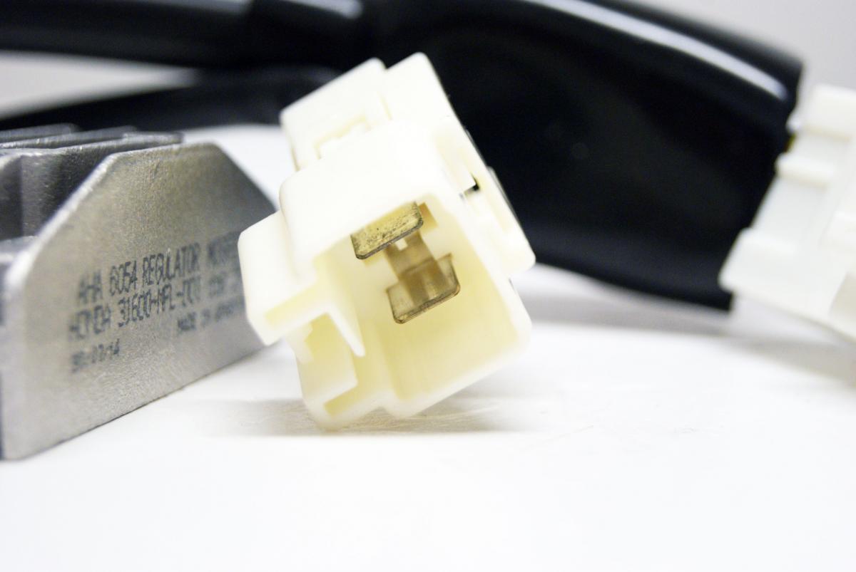 REGULATOR VOLTAGE CBR1000RA, 31600-MFL-D01 AHA6054 ROAD, CBR 1000 RR 2009-2014 C-ABS