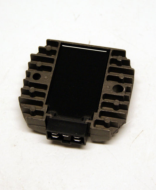 REGULATOR 86-07 YAMAHA 250 500 600 650 660 800 1000 YP MAJESTY SRX XP SZR XTV XVS XJ FZR YZF TDM SH650A-12 SG041 5GM9