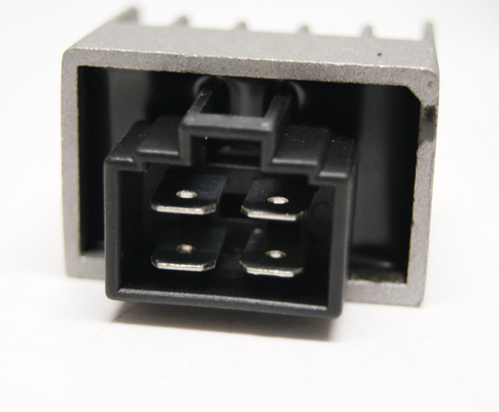 USE 44-5883.A3  ........   REGULATONLA,  R 31600-GAH-004, HONDA CRF230F 03-04, SA50 31600-GAH /31600-GBL / SH634A-12 / SH663-12 31600-GW0 / SH610B, AHA6048