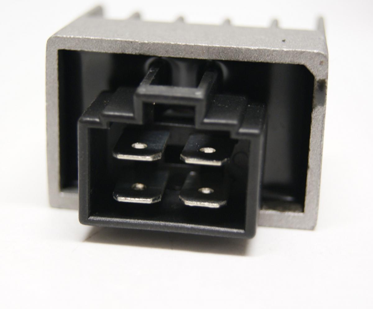 USE 44-5883.A3  ........   REGULATONLA,  R 31600-GAH-004, HONDA CRF230F 03-04, SA50 31600-GAH /31600-GBL / SH634A-12 / SH663-12 31600-GW0 / SH610B, AHA6048