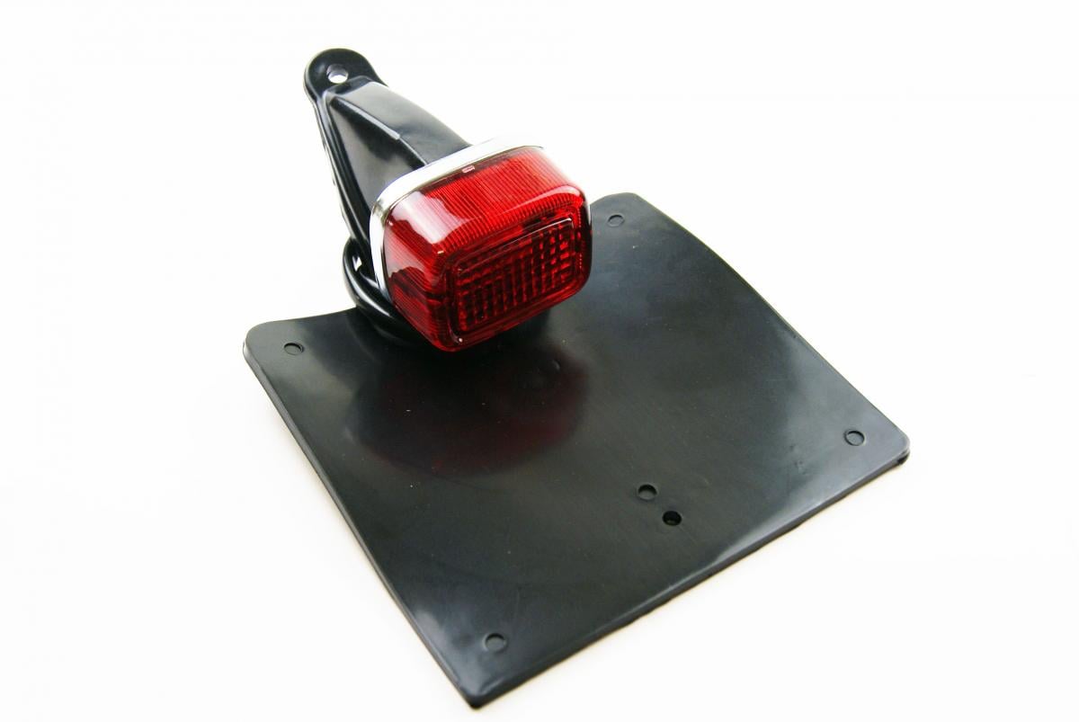REAR STOP TAIL LIGHT WITH MUD FLAP NUMBER PLATE HOLDER YAMAHA UNIVERSAL FITTING