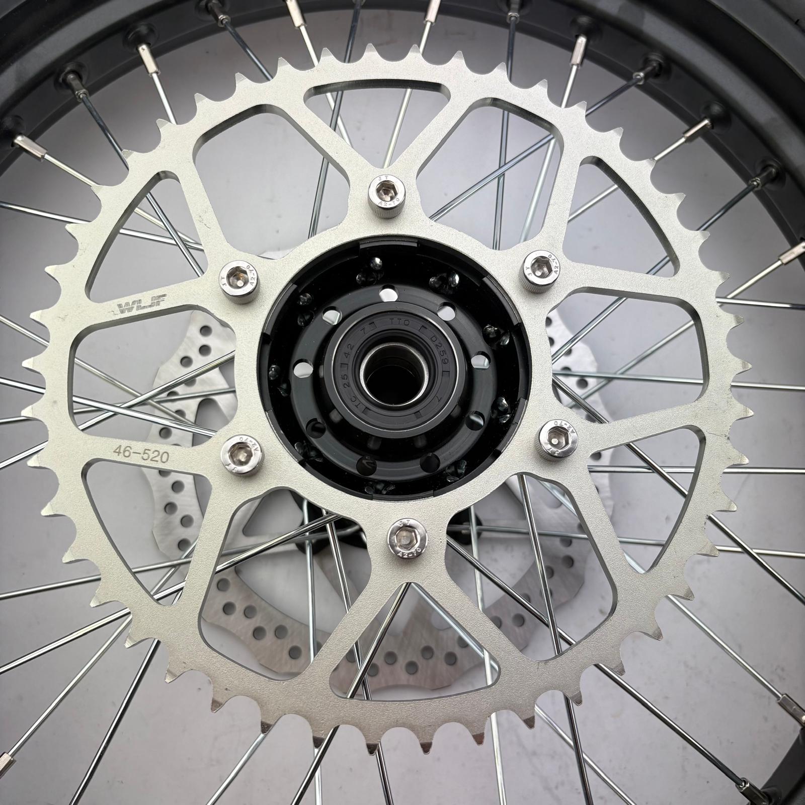 REAR WHEEL SET J18 X MT2.50 CST 100/90-18 TYRE 46T 520 SPROCKET AND DISC SUR-RON ULTRA BEE