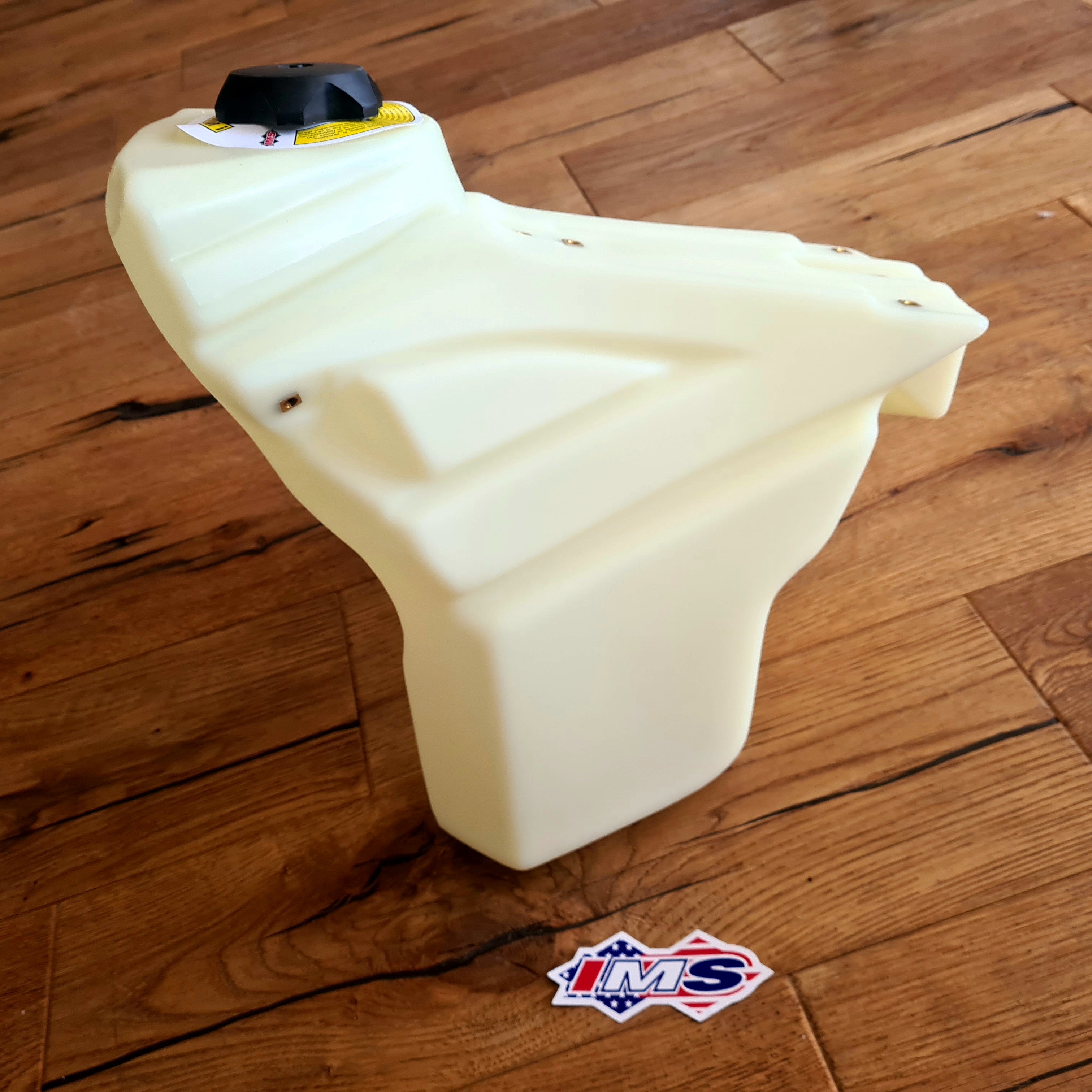 DEPÓSITO DE COMBUSTIBLE BETA IMS OVERSIZE 15L