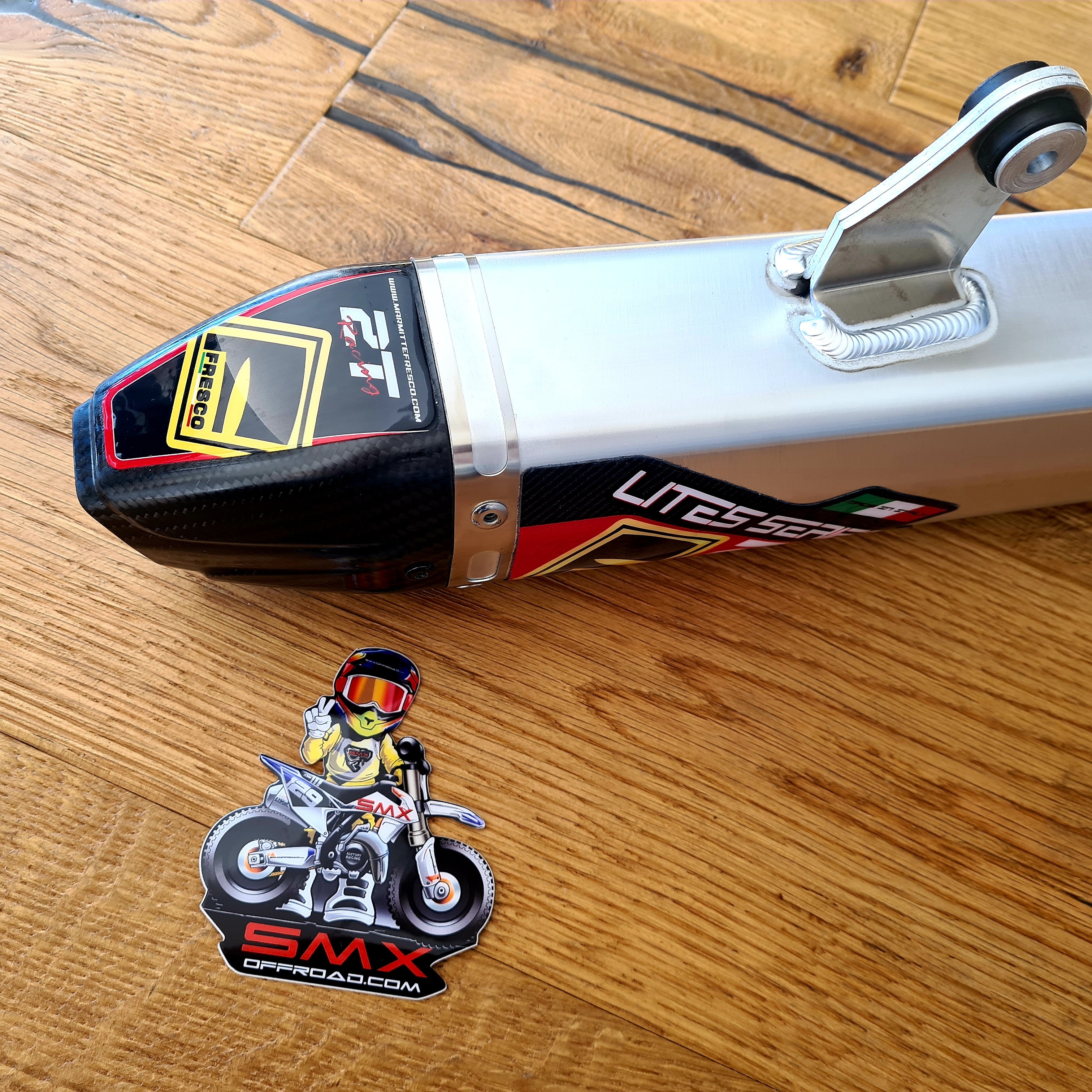 SILENCIADOR DE CARBONO FRESCO