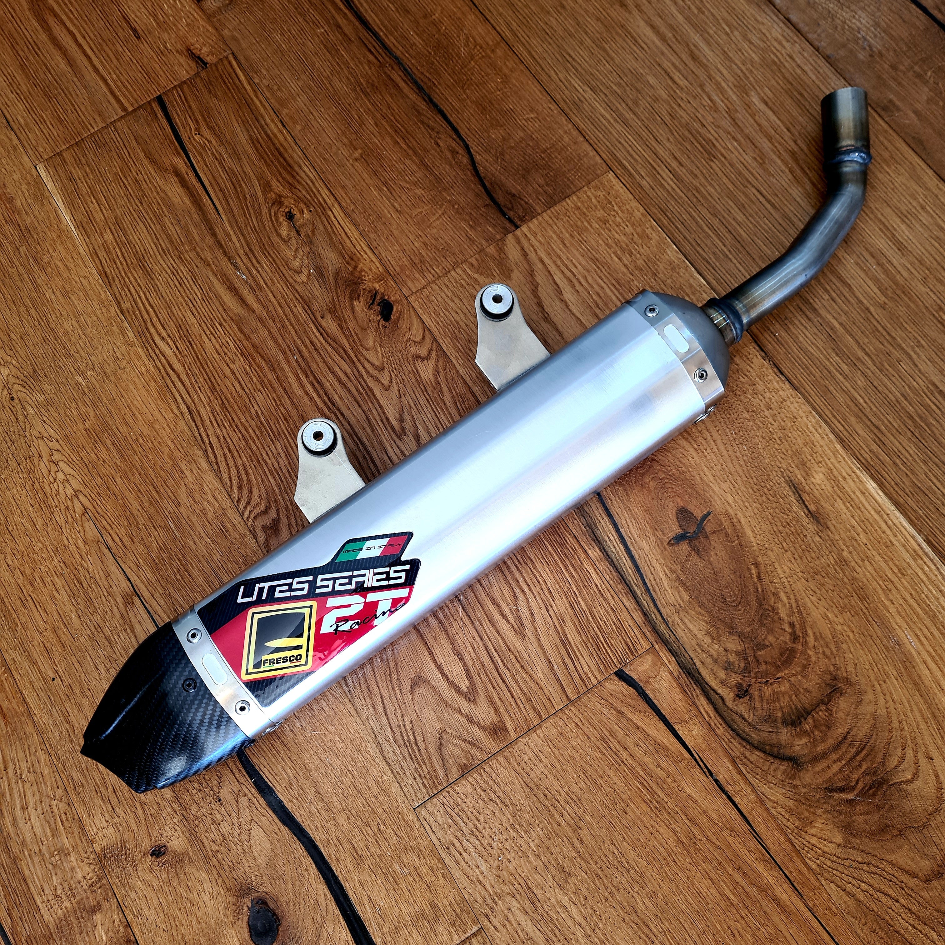 SILENCIADOR DE CARBONO FRESCO